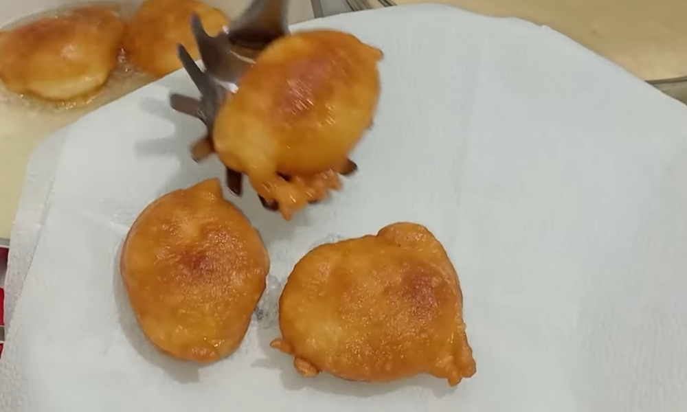 Uštipci predstavljaju tradicionalno jelo koje simbolizuje gostoprimstvo i domaću toplinu u srpskoj kuhinji